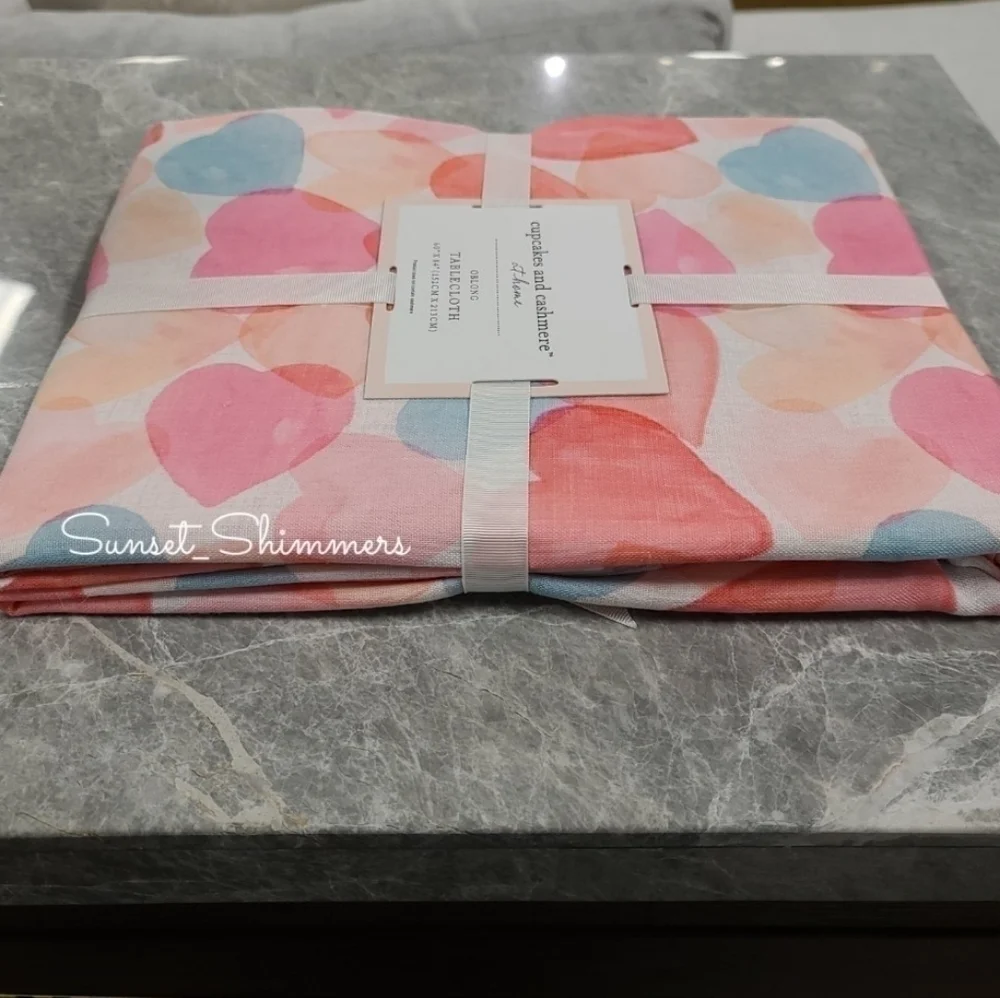 Cupcakes & cashmere watercolor valentines hearts fabric tablecloth 60x84 oblong